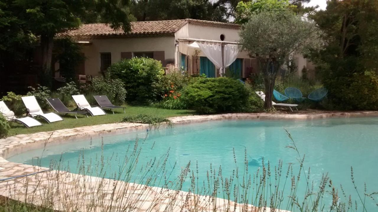 Bed and Breakfast La Bousquatiere Piolenc Exteriér fotografie